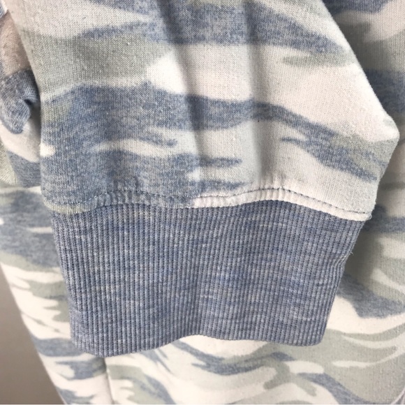 Splendid Crew Neck Blue & White Camoflauge Sweat Shirt Sweater Top - Picture 6 of 11